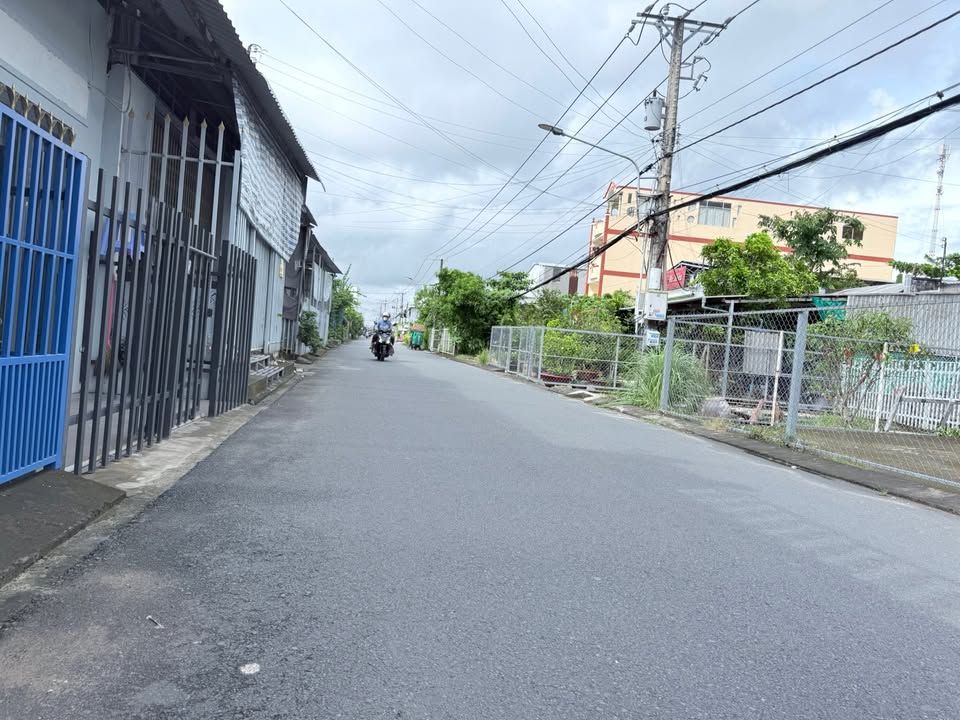 Đất mặt tiền Lâm Thành Mậu, An Xuyên, Cà Mau 700m² - Tiềm năng phát triển cao!