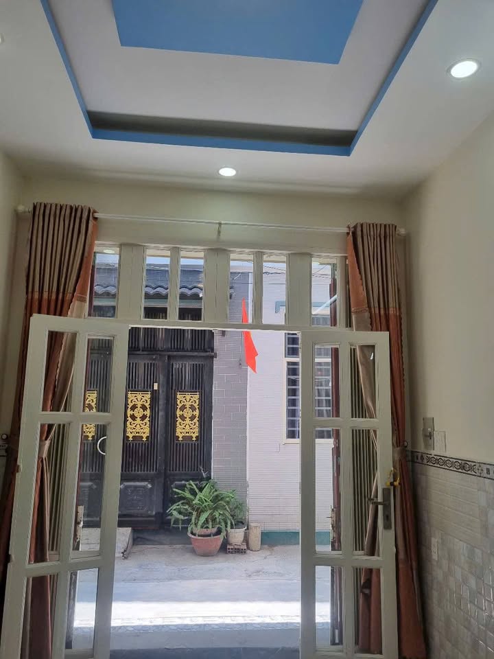 Nhà phố Phước Kiển 30m² giá chỉ 1.95 tỷ - Khu dân cư an ninh!