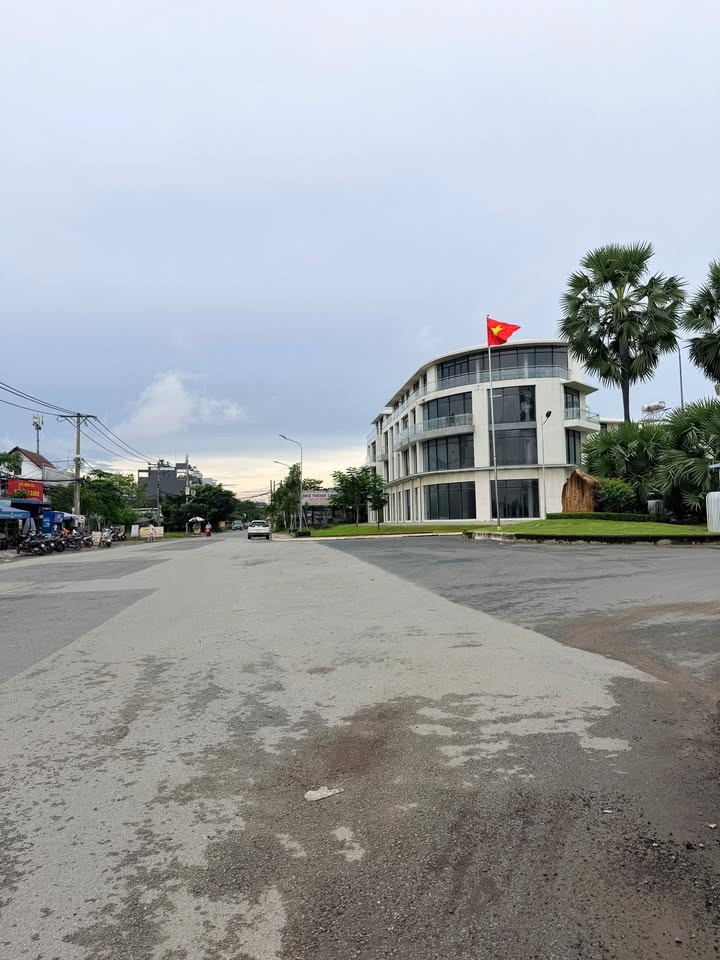 Đất biệt thự Thời Báo Kinh Tế Quận 9 450m² giá 19 tỷ - Cơ hội đầu tư hiếm có!