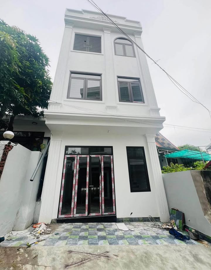 Nhà 3 tầng Lideco 2, Cao Xanh, Hạ Long 50m² giá 3 tỷ - Sổ đỏ chính chủ