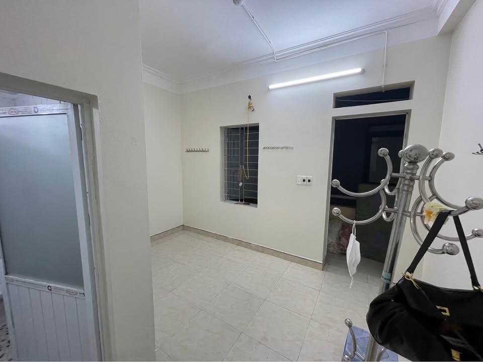 Phòng trọ cho thuê tại Hạ Long 20m² giá 1,7 triệu - Tiện nghi đầy đủ, giờ giấc thoải mái!