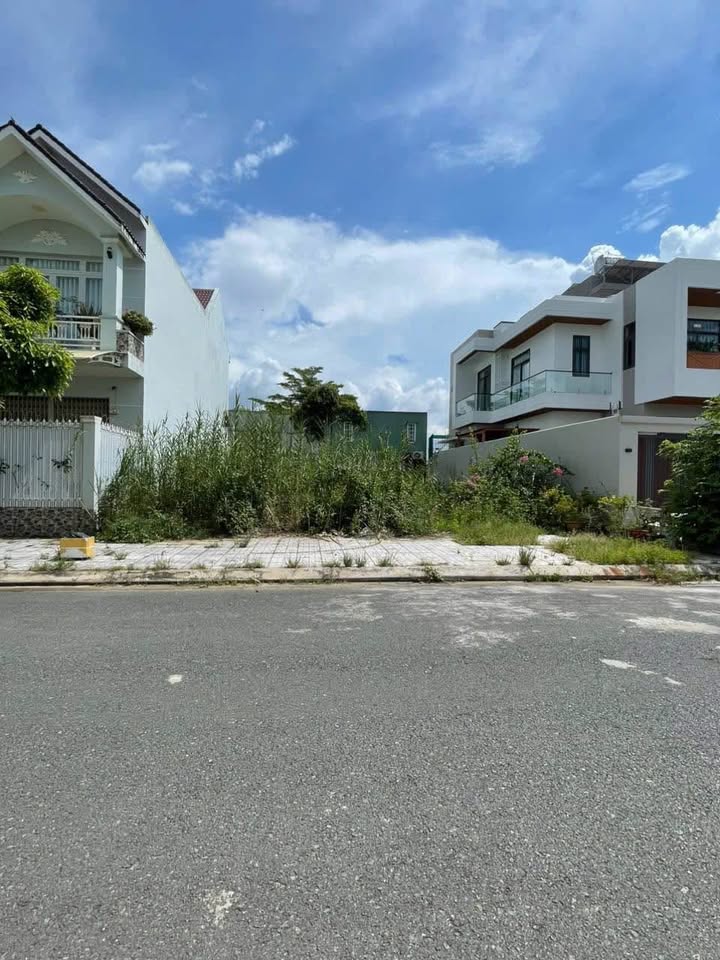 Đất nền khu Golden City, Mỹ Hòa, 108m² giá 2 tỷ - Cơ hội đầu tư hấp dẫn!