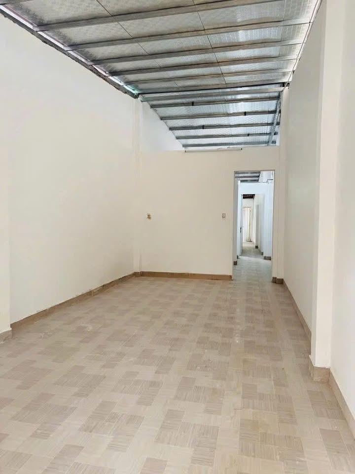 Nhà mặt tiền Trần Xuân Soạn, Quận 7, 120m² chỉ 16 triệu/tháng - Địa điểm kinh doanh lý tưởng!