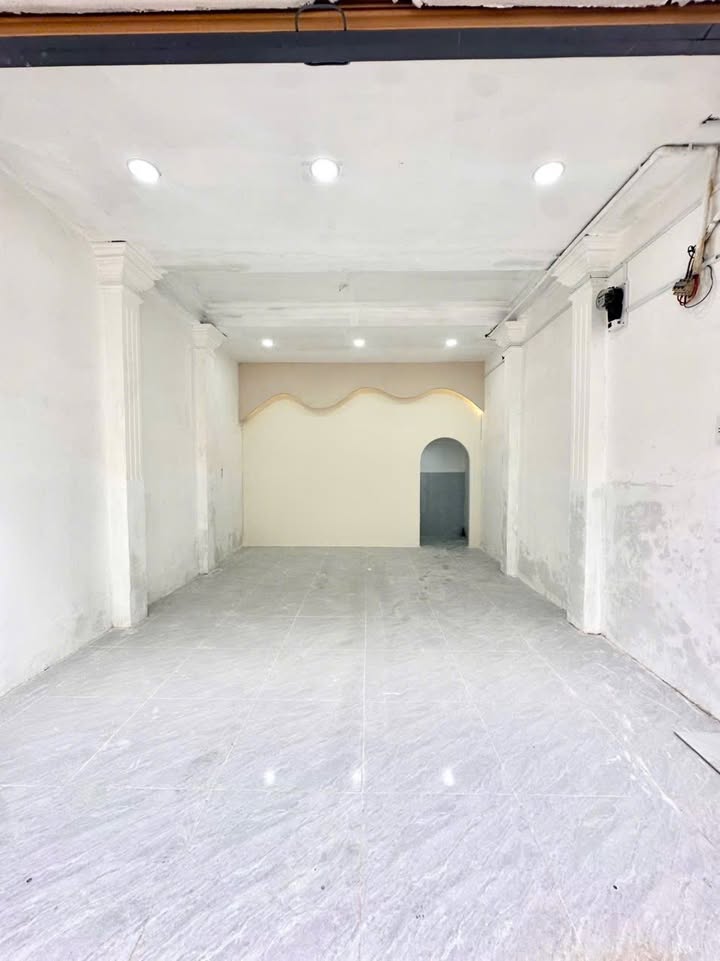 FrontHouse cho thuê đường Nguyễn Văn Thương, quận Bình Thạnh, diện tích 28m², giá 10 triệu/tháng - Kinh doanh sầm uất!