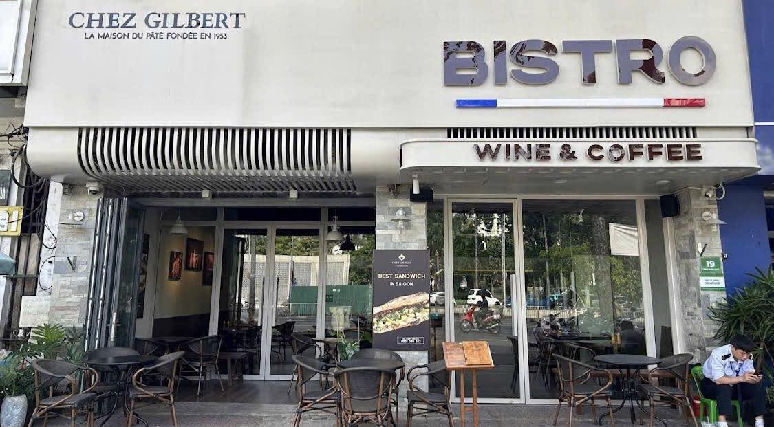 Cho thuê FrontHouse Trần Hưng Đạo, Bến Thành 160m² - Khu vực sôi động, phù hợp showroom!