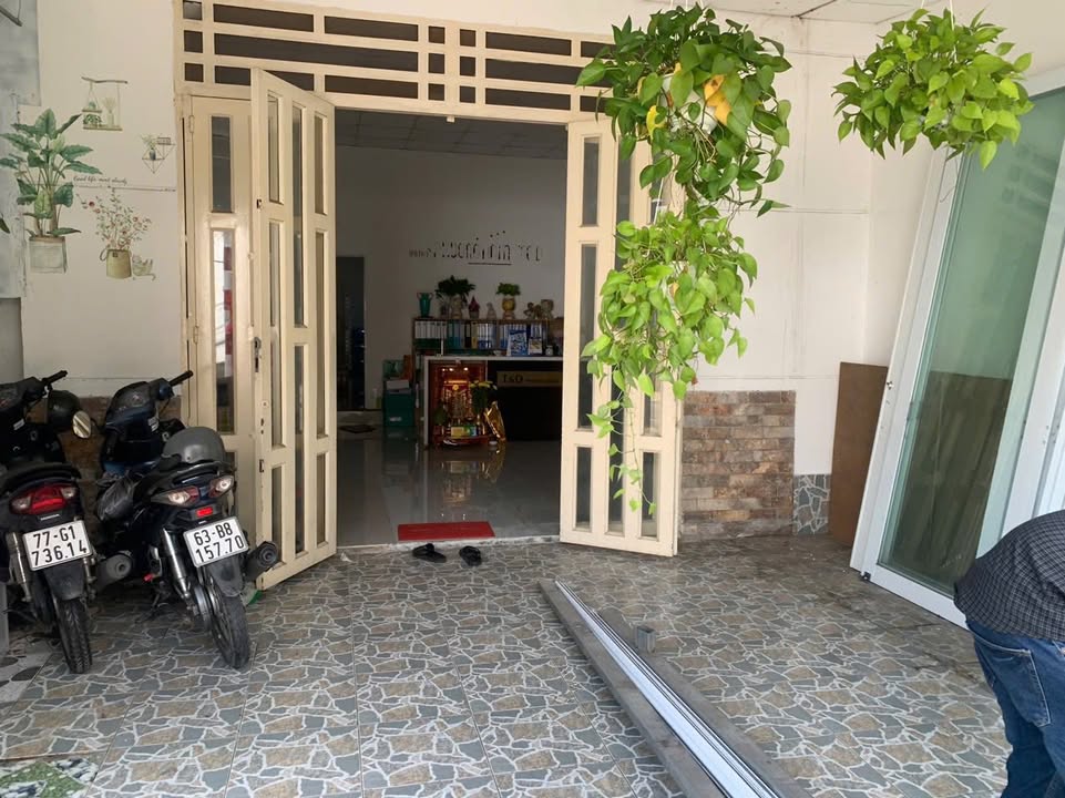 Cho thuê nhà nguyên căn 100m² mặt tiền đường 12, Gò Vấp - Thích hợp làm văn phòng, xưởng