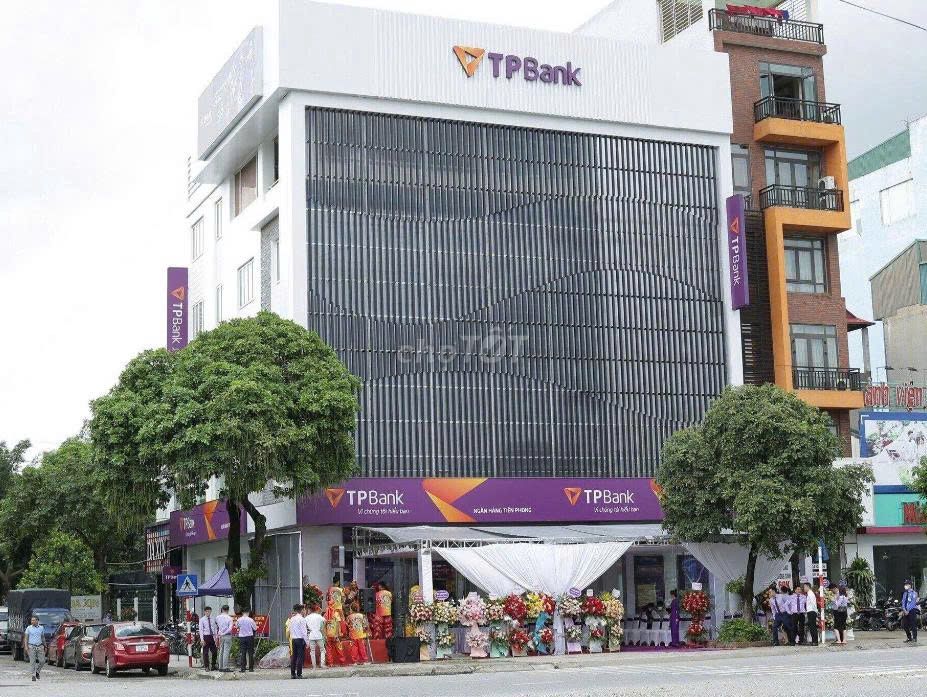 Cho Thuê Nhà Mặt Tiền Ung Văn Khiêm 400m² giá 70 triệu - Khu vực sầm uất gần ĐẠI HỌC HUTECH!