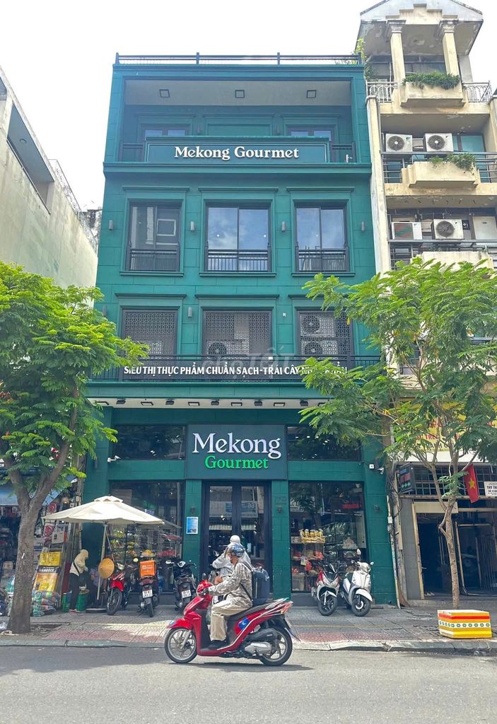 Nhà Mặt Tiền Đường Thái Văn Lung Quận 1 - Diện tích 900m², Giá 140 triệu/tháng - Kinh doanh đắc địa!