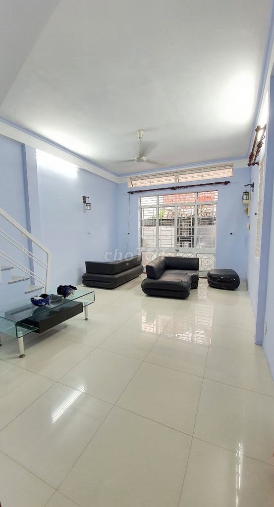 Bán nhà riêng 42/Hoàng Hoa Thám, 4PN, 3WC, 67m² chỉ 6,6 tỷ - Cần bán gấp!