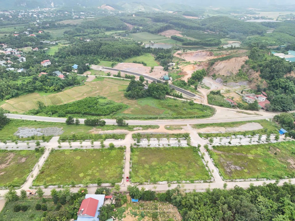 Đất dự án mặt đường mòn HCM, thị trấn Ba Hàng Đồi, 103m² - Cơ hội đầu tư hấp dẫn!