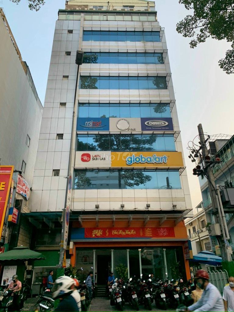 Cho thuê tòa nhà mặt tiền 2000m² ngay ngã 4 Nam Kỳ Khởi Nghĩa Quận 3 - Giá 450 triệu!