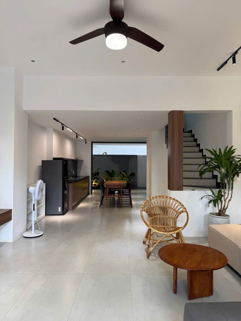 Nhà 3 Tầng Đường Lê Thanh Nghị 75m² giá 8.8 tỷ - Vị trí đắc địa tại Hải Châu!