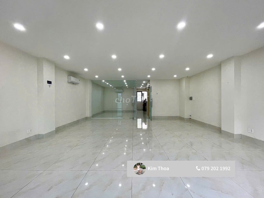 Văn phòng 100m² tại KĐT Vạn Phúc - Ngăn 2 phòng, giá chỉ 14,5 triệu!