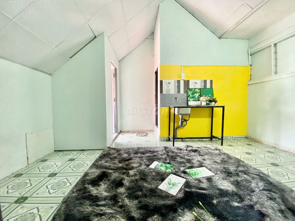 Phòng trọ đường Nguyễn Oanh 20m² giá 2.6 triệu - NVS riêng, tiện ích đầy đủ!