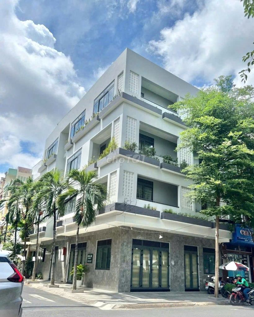 Nhà cho thuê góc 2 mặt tiền 97A Phổ Quang, P.2, Q.Tân Bình - Thiết kế hiện đại, giá chỉ 38 triệu/tháng!