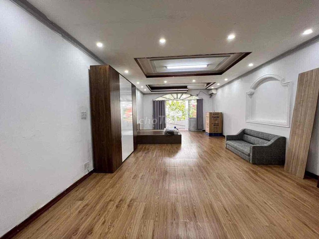 Căn hộ Studio Nguyễn Chí Thanh 50m² giá 8 triệu - Không chung chủ, thoáng mát!