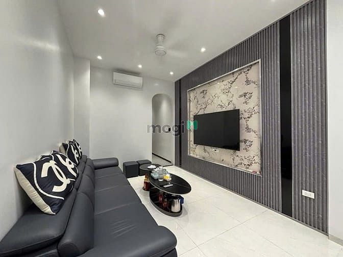 Bán nhà 7 tầng thang máy Ngõ Thổ Quan, Đống Đa 37m² giá 13.8 tỷ - Thiết kế hiện đại, chính chủ!