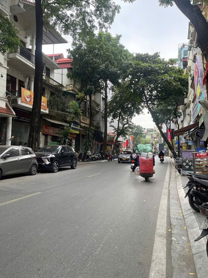 Bán gấp FrontHouse Thụy Khuê 375m² - Sổ đỏ đẹp, giá chỉ 93.825 tỷ!