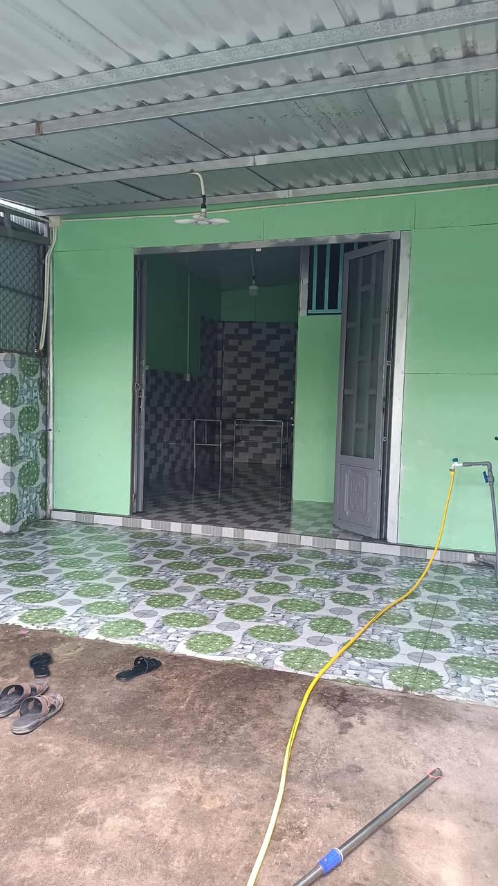 Nhà cho thuê nguyên căn mặt tiền đường nhựa Tân Kim 2.5 triệu - Kinh doanh nhỏ thuận lợi!