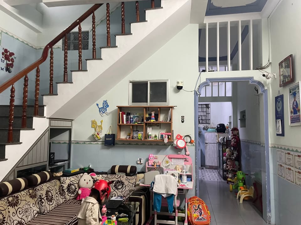 Nhà 1 mê hẻm Trần Hưng Đạo 46m² giá 2.1 tỷ - Thoáng mát, gần chợ, trường học!