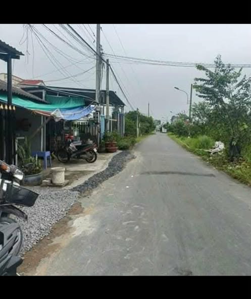 Nhà cấp 4 mặt tiền đường nhựa Tân Trạch, Cần Đước 147m² giá 1.5 tỷ - Tiện kinh doanh!