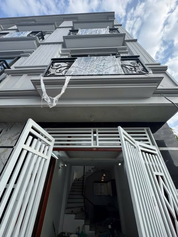 Nhà liền kề Biên Giang, Hà Đông 30.5m² giá 3.85 tỷ - Sổ đỏ chính chủ!