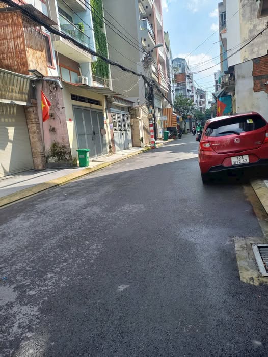 Nhà bán gấp đường Cộng Hòa 101m² giá 16.3 tỷ - Thương lượng ngay!