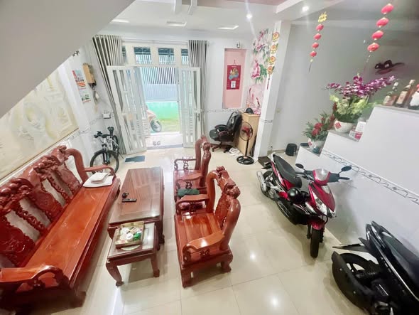 Nhà riêng Quận 4, 53.2m² giá 6.5 tỷ - Sẵn sàng vào ở ngay!