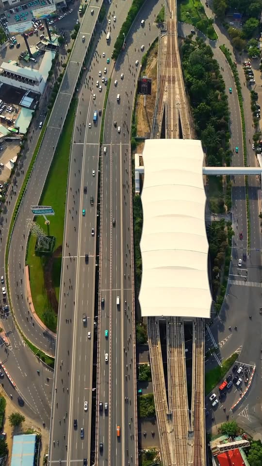 Tòa CHDV 7 tầng mặt tiền Dương Quảng Hàm 119m² - Cho thuê gấp chỉ 169 triệu/tháng!