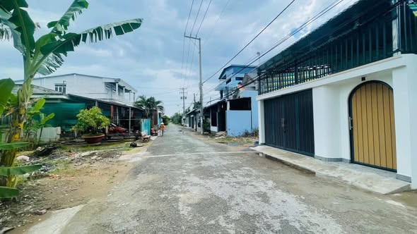 Đất nền đẹp 122m² tại Khu nhà ở Nam Việt, Long Phước - Giá chỉ 1.1 tỷ!