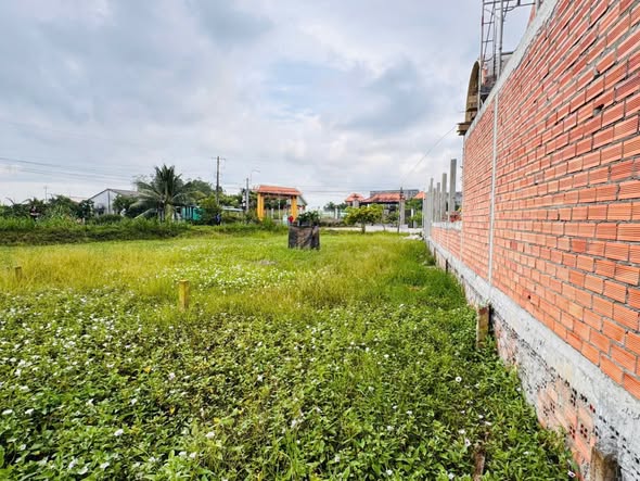 Đất nền 2 mặt tiền xã Vàm Cỏ 710m² giá 2.35 tỷ - Sổ đỏ chính chủ