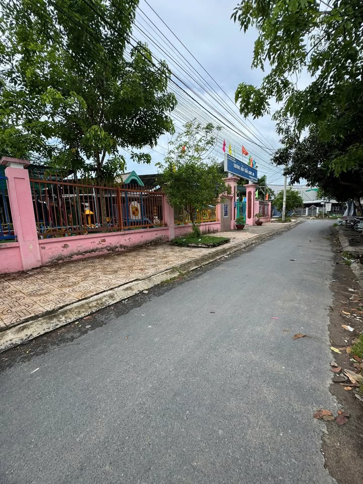 Nhà cấp 4 Long An 80m² giá thương lượng - Sổ đỏ chính chủ, gần chợ!