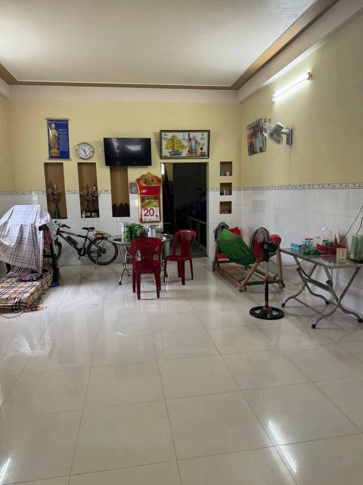 Bán nhà 2 mặt tiền đường Mậu Thân, 105m² giá 3.8 tỷ - Kinh doanh thuận lợi!