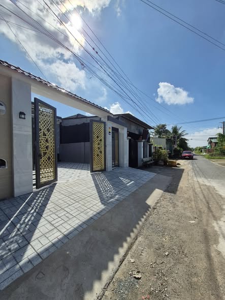 Nhà mới bán tại phường Hòa Thành, Tây Ninh, 192m² - Thiết kế sang trọng, tiện nghi đầy đủ!