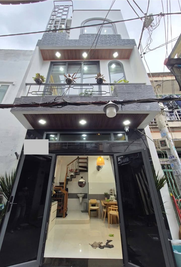 Nhà góc 2 mặt tiền Nguyễn Tri Phương, Q.10 - Diện tích 31.29m², giá 5.28 tỷ!