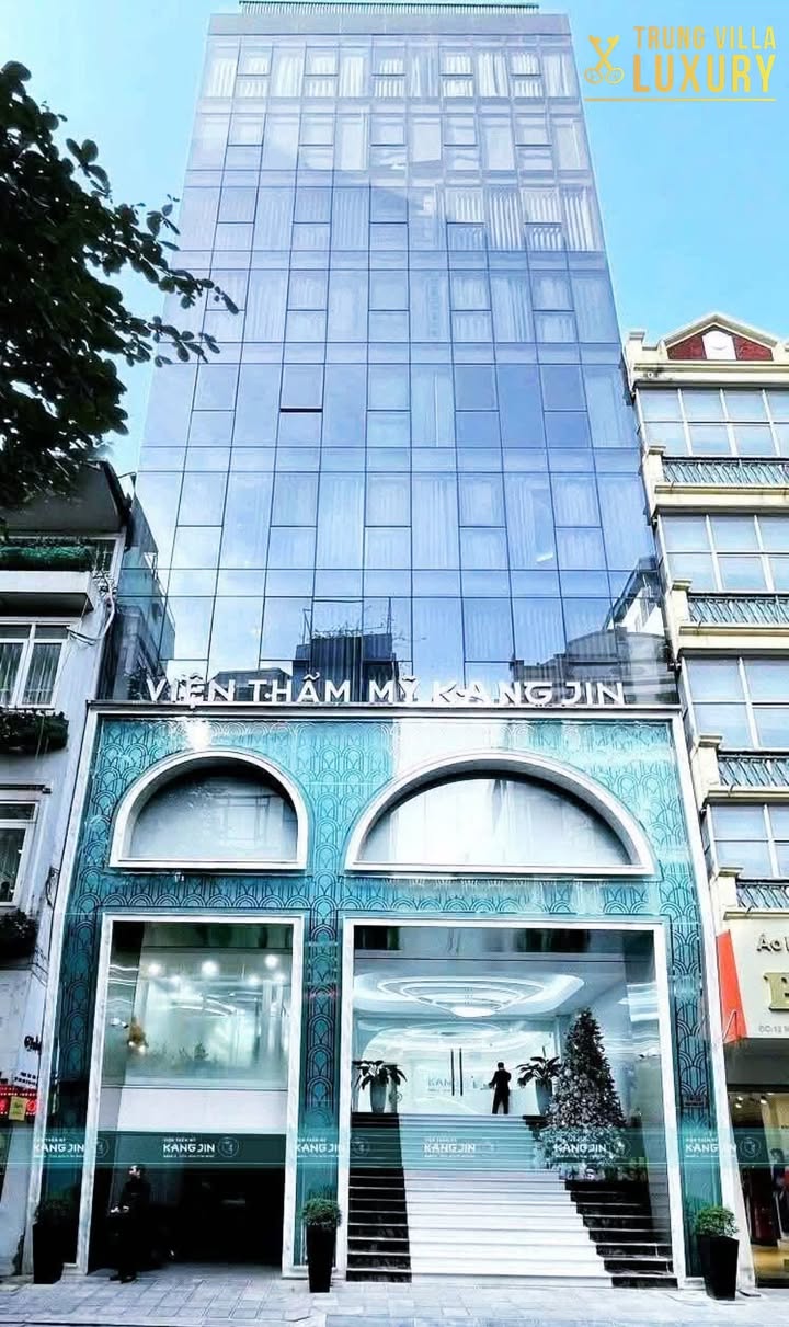 Tòa nhà mặt tiền Nguyễn Biểu, Quận 5 - Diện tích 338m², dòng tiền 700 triệu/tháng!