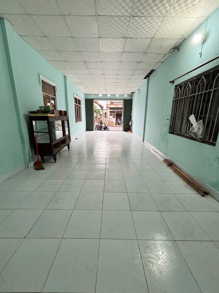 Kho cho thuê mặt tiền Phùng Hưng, An Bình 52m² giá 2.5 triệu - Liên hệ ngay!