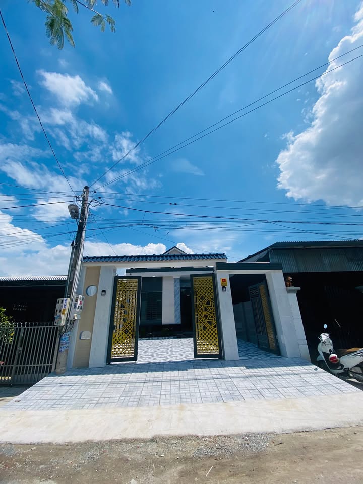 Nhà mái Thái Hòa Thành 192m² giá 2.15 tỷ - Không gian sống lý tưởng!