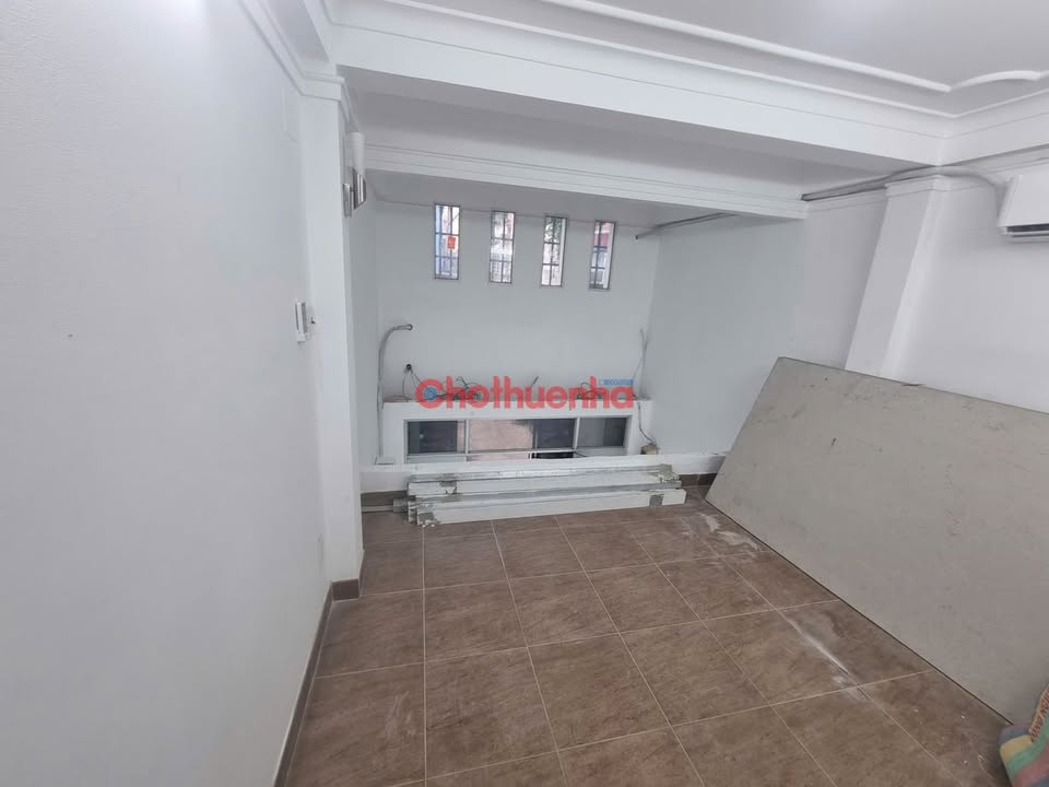 Nhà cho thuê hẻm 4m đường Nhật Tảo, Quận 10 - Diện tích 42m², Giá 16 triệu/tháng - Sẵn sàng vào ở!