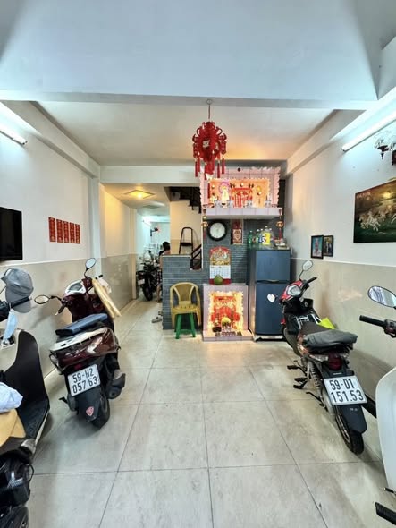 Nhà phố Trần Phú, Quận 5, 39m² giá 7.9 tỷ - Kinh doanh cực tốt!