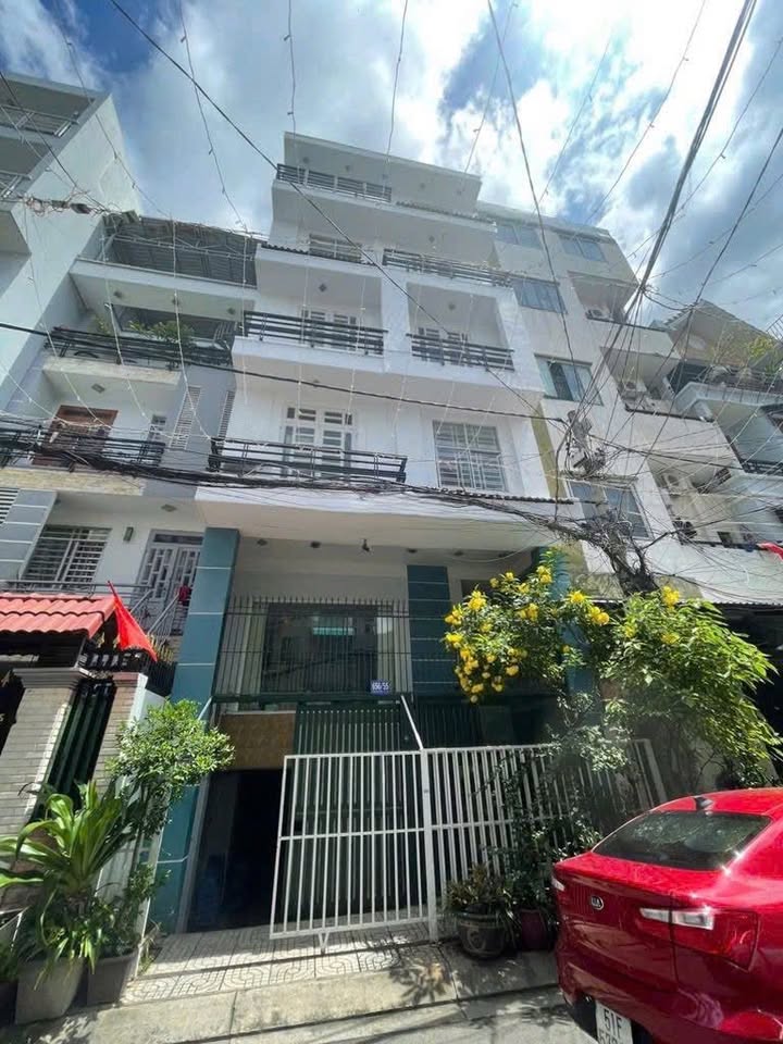 Tòa nhà CHDV mặt tiền Cách Mạng Tháng 8, Quận 3, 140m² - Dòng tiền ổn định chờ người vận hành!