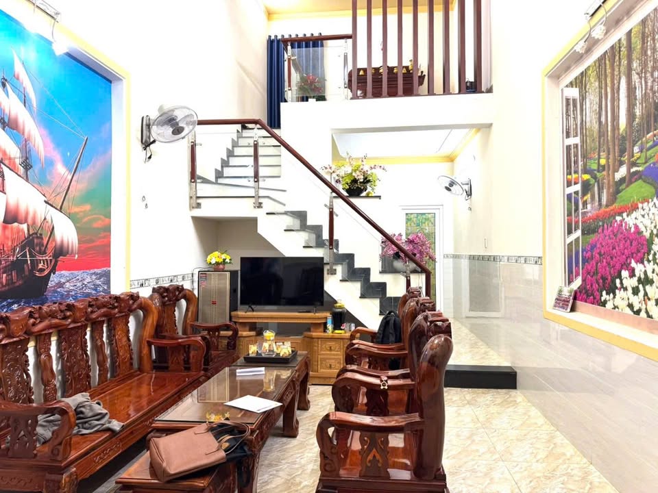 Nhà Mê Lửng Hẻm 434/89 Y Moan - 80m² giá 2.55 tỷ - Nội thất đầy đủ, chỉ việc vào ở!