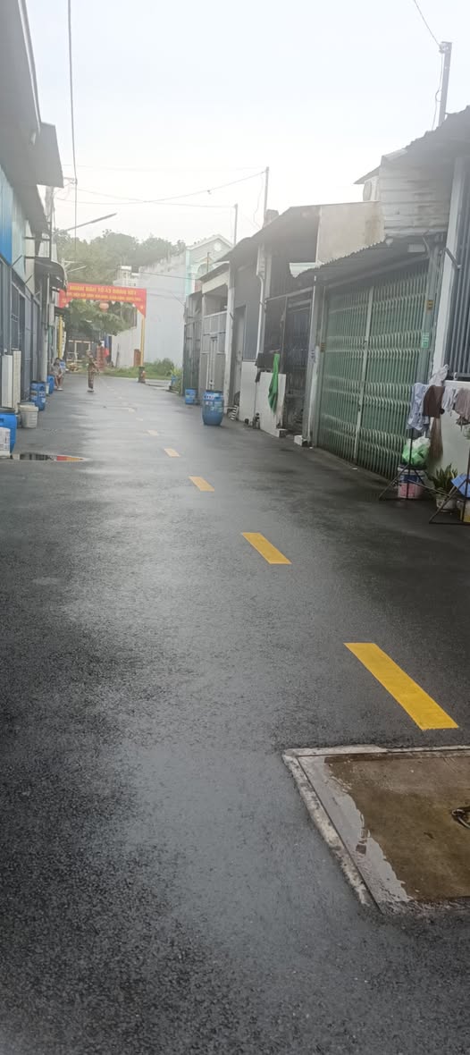 Nhà cấp 4 Tân Đông Hiệp Dĩ An 3PN giá 4.3 triệu - Thuận tiện sinh sống!