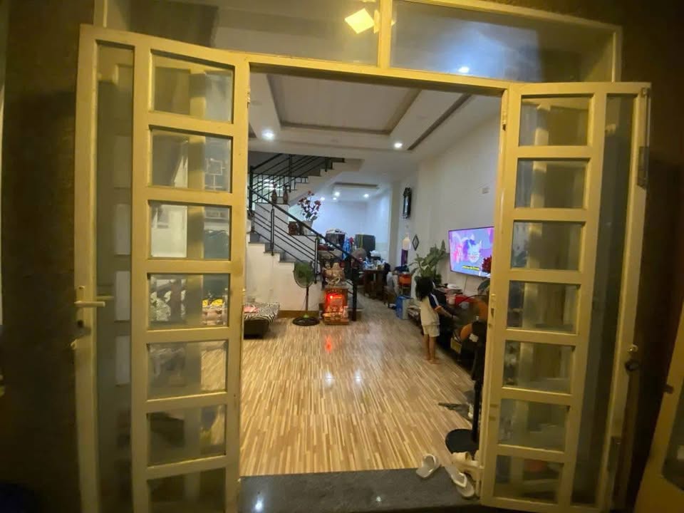 Nhà 3 tầng và dãy trọ 6 phòng tại Vĩnh Hải, Nha Trang - Giá 6 tỷ, cách biển chỉ 1km!