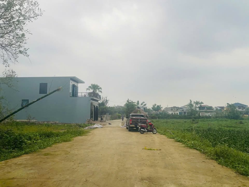 Đất Thắng Hòa, Hà Tĩnh 165m² giá 2 tỷ - Vị trí trung tâm tiện ích đa dạng!