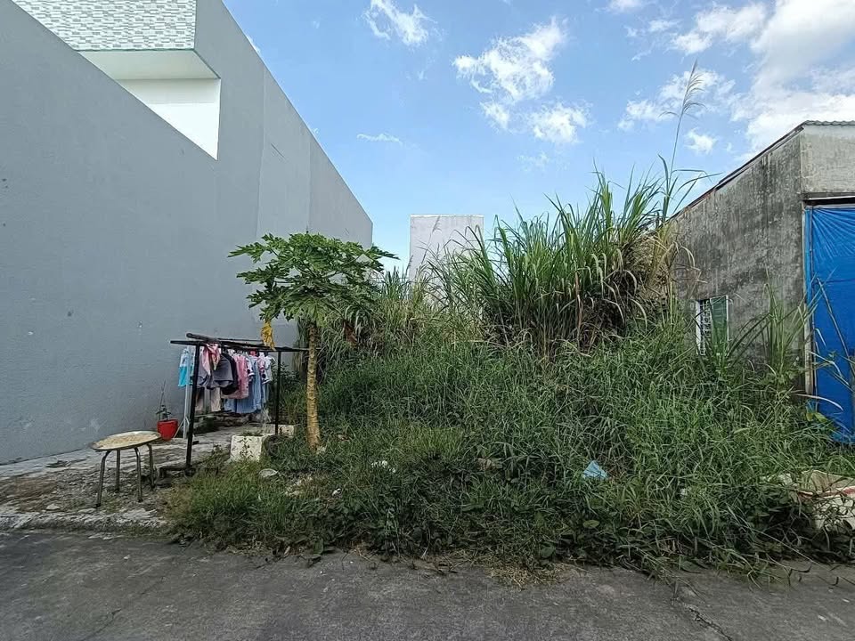 Cặp nền đất Ninh Kiều Cần Thơ 168m² giá 3.5 tỷ - Gần chợ, trường học!