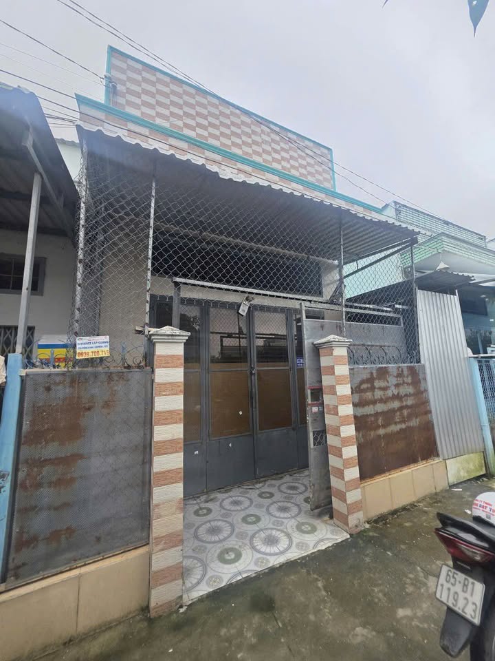 Nhà cấp 4 lửng Hẻm 38 Trần Việt Châu, Ninh Kiều 70m² giá 1.35 tỷ - Đầu tư sinh lời ngay!