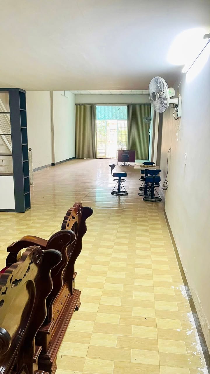 Nhà mặt tiền kinh doanh Tỉnh Lộ 8, Cư Suê, 150m² - Tiềm năng sinh lời cao!