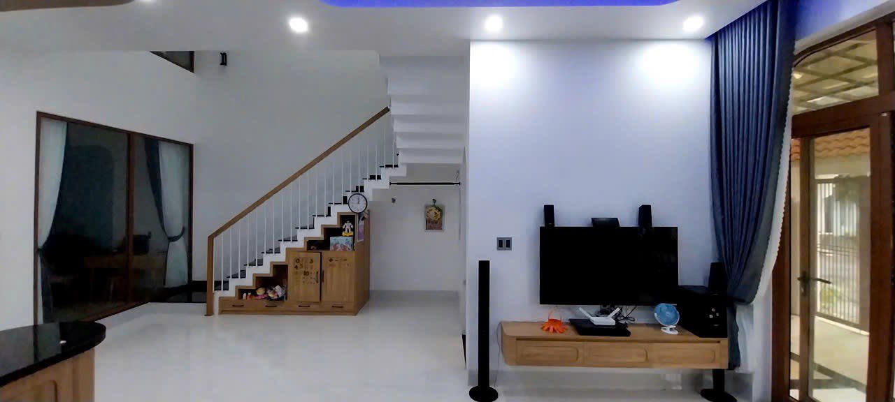 Nhà cho thuê 2 tầng tại Tân Thạnh, Tam Kỳ - Full nội thất, giá 10 triệu/tháng