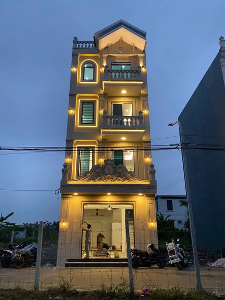 Bán gấp FrontHouse mặt đường Đặng Cương 50m² giá chỉ 3.95 tỷ - Kinh doanh sầm uất!